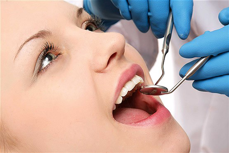 معاینه دندان و دهان چطور انجام می شود؟